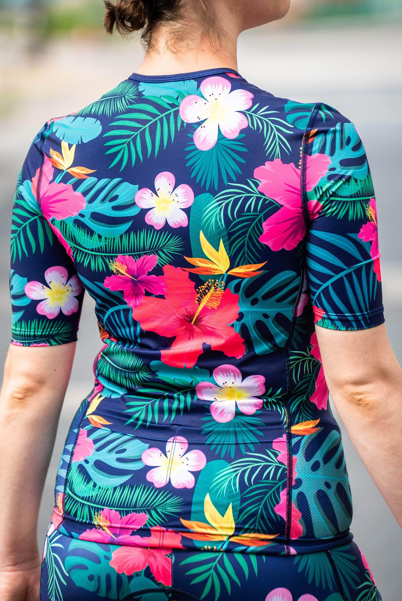 The Sweat Aesthetic Triathlon Short Sleeve Top Extra Small Women's Triathlon Top - Leilani flowers